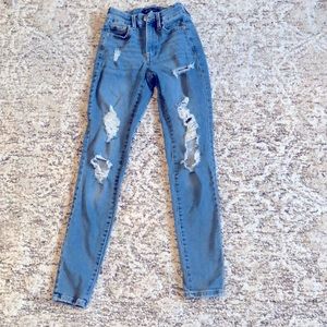 This Aeropostale high rise pants are blue, and the size is 00.